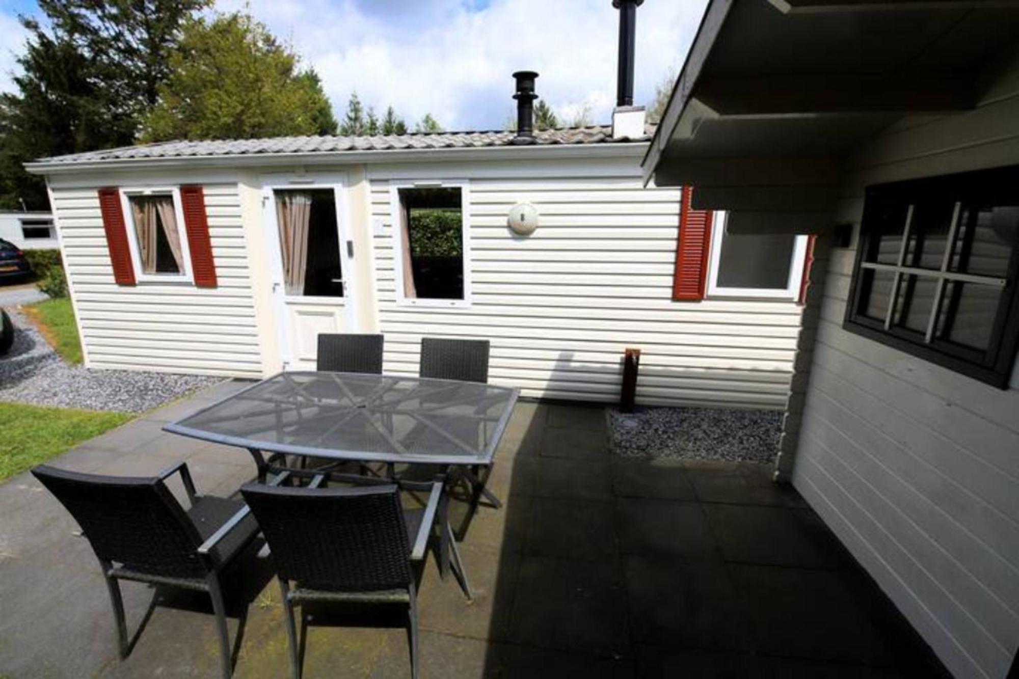 Charmante Woning Op Rustig Park Met Fietsen Epe Kültér fotó